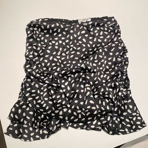 Ruched ruffle hem skirt (m)